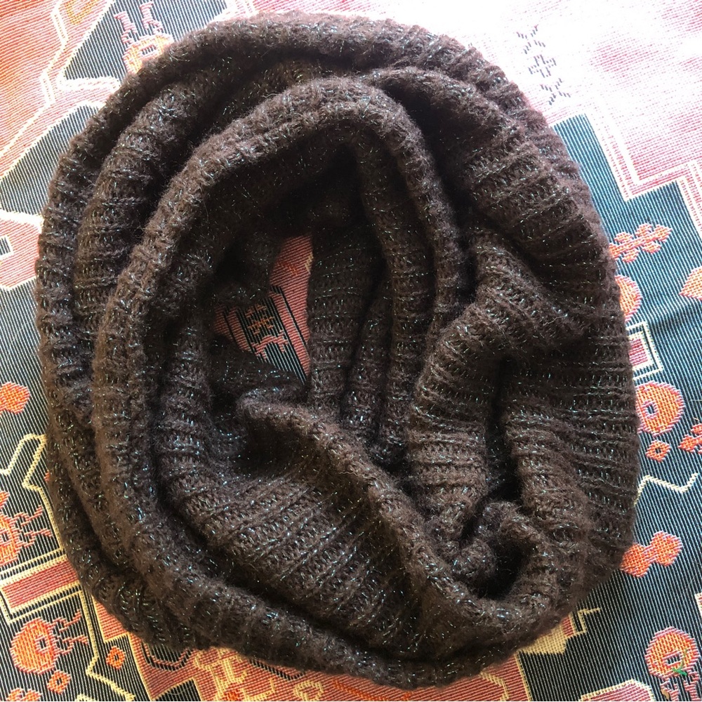 Subtle Sparkle Infinity Scarf ♾ - Picture 3 of 4